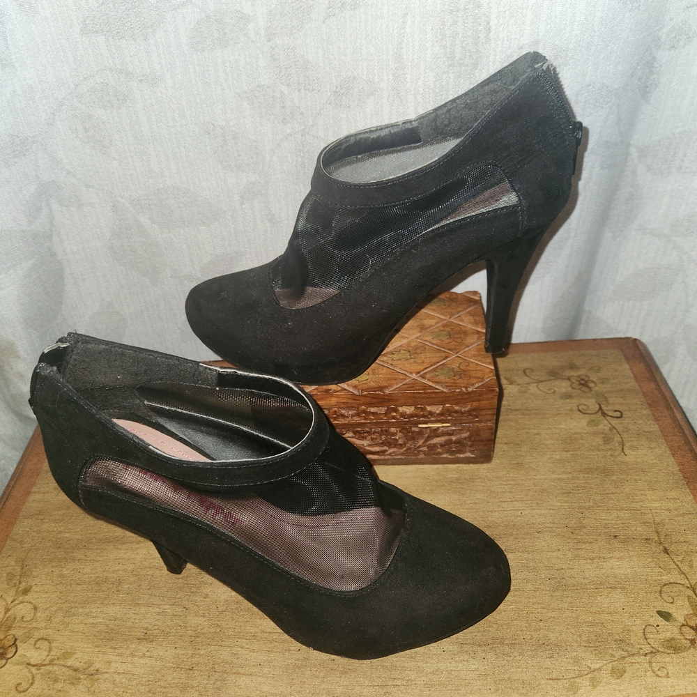 Pink & Pepper Black Mesh Heels